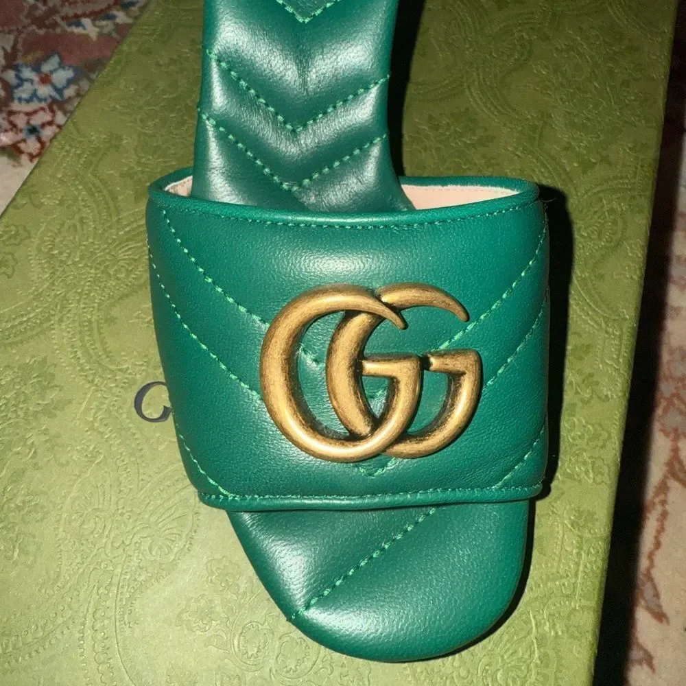 Brand new with box Gucci Double G leather sandals  gold hardware size 5